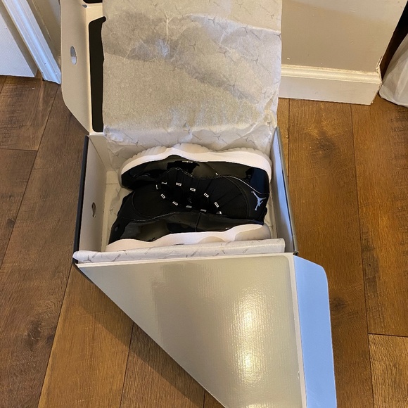 New 9 Mens Air Jordan 11 Retro \